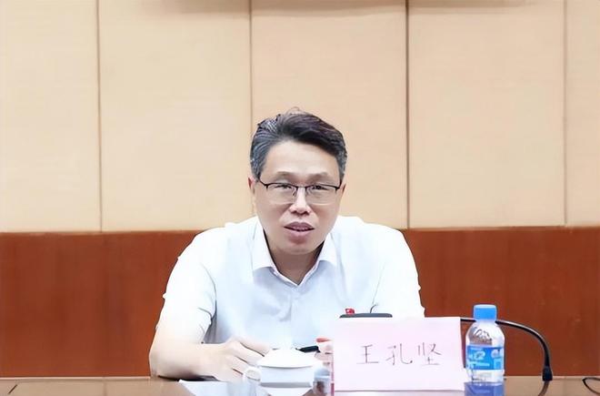 福建省高级人民法院现任院领导简介(图1)