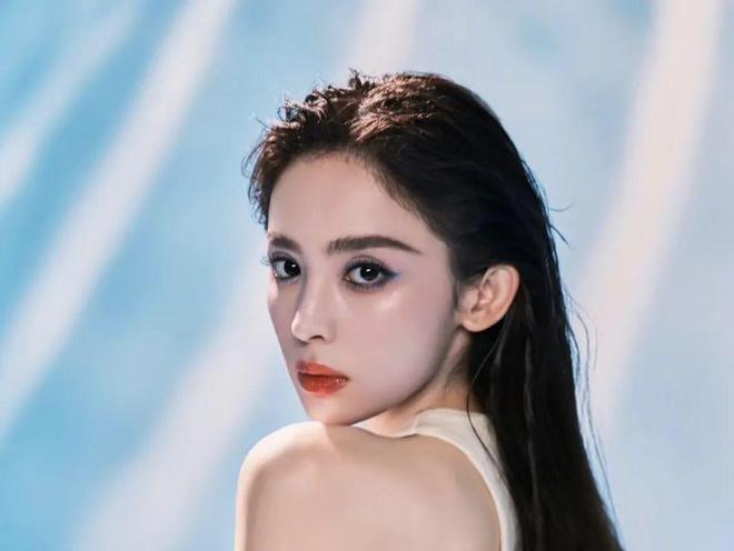 买股式穿搭哪位女明星才是预言家？(图3)