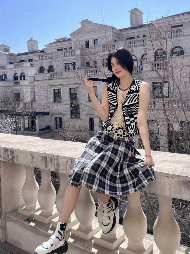 买股式穿搭哪位女明星才是预言家？(图11)