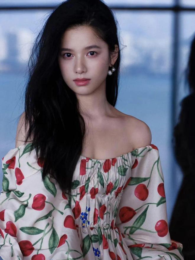 买股式穿搭哪位女明星才是预言家？(图23)
